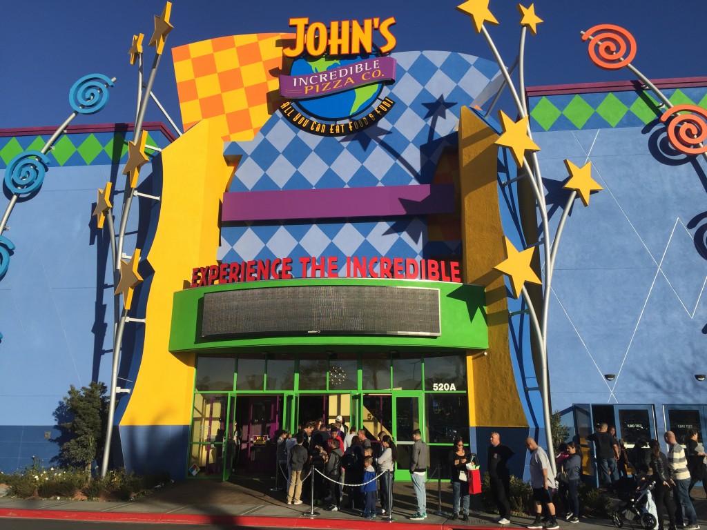 If You Have Kids, the new John's Incredible Pizza in Vegas ...
