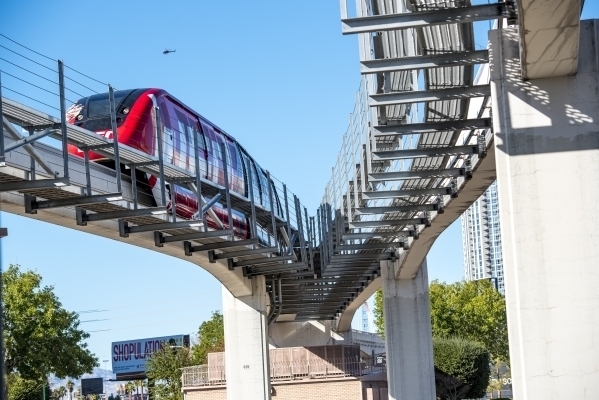 Las Vegas Monorail's expansion to Mandalay Bay is nearing to actualization after Clark County commissioners voted for approval the 2000 resolution allowing investment earnings from Las Vegas Monorail account to be utilized for the expansion's startup. (Courtesy: Las Vegas Review Journal)